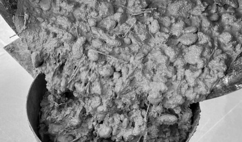 In fibre-reinforced concrete production, getting the concrete design right is critical to ensuring the homogeneous distribution of the fibres. 