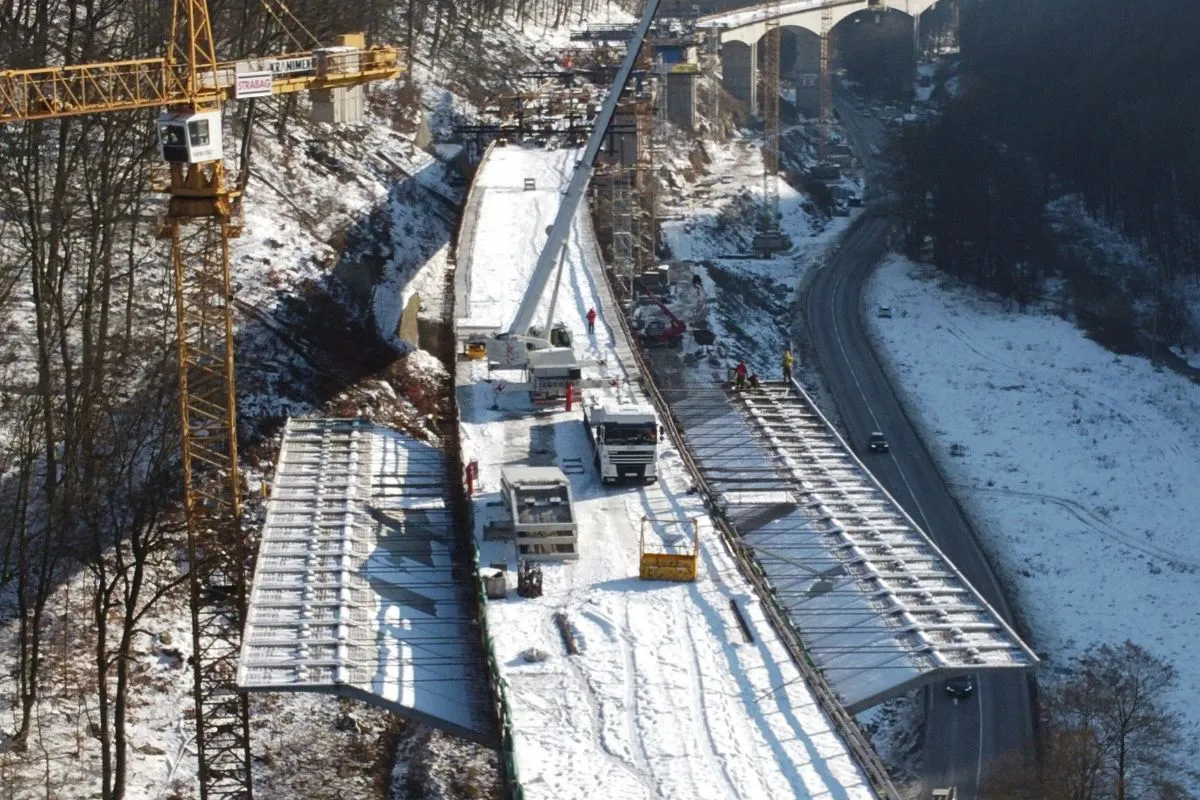 Construction progress even under wintry conditions