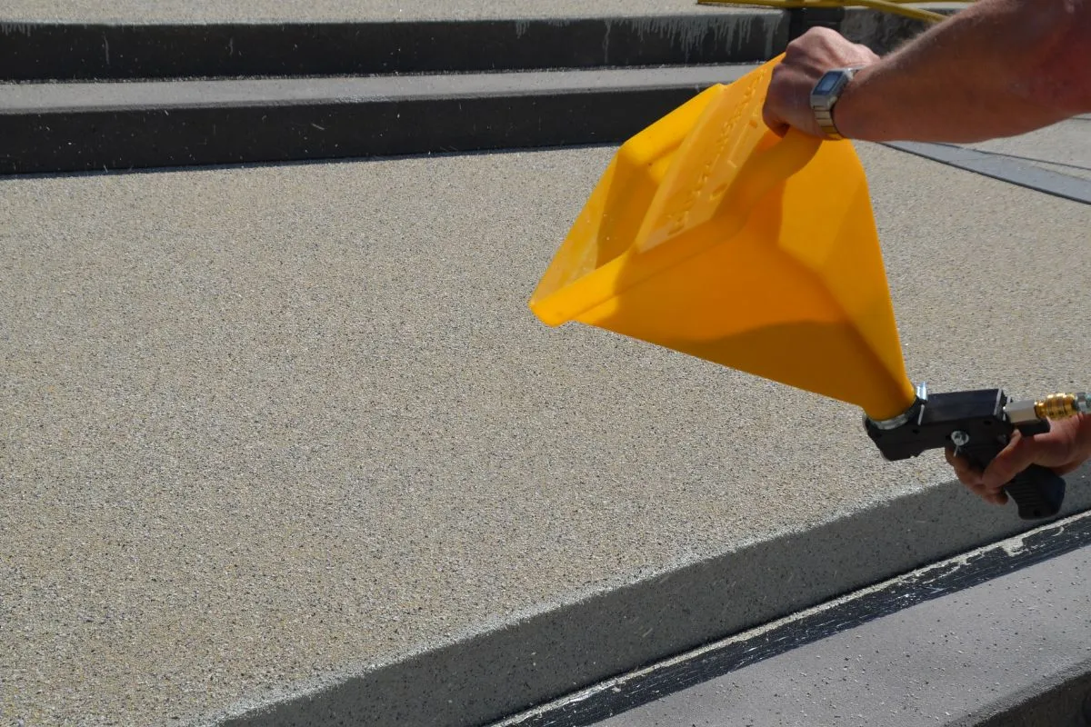 One major challenge was to incorporate a coarse grain into the system by blowing it into both the horizontal and vertical surfaces.