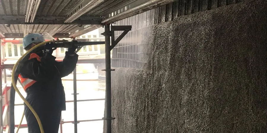 Nafufill GTS-HS rapid is applied using the dry spray process.