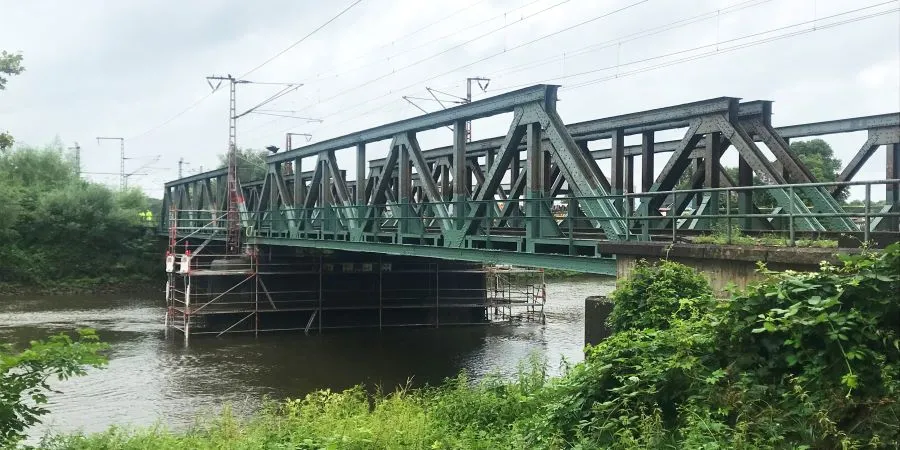View of Bremen-Burg railway bridge, where the central peer has been repaired.