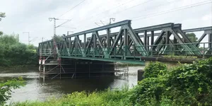 View of Bremen-Burg railway bridge, where the central peer has been repaired.