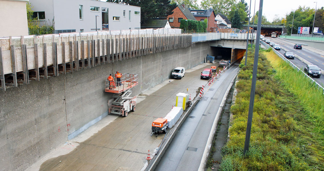 Repair works in the road tunnel in Cologne-Kalkar.